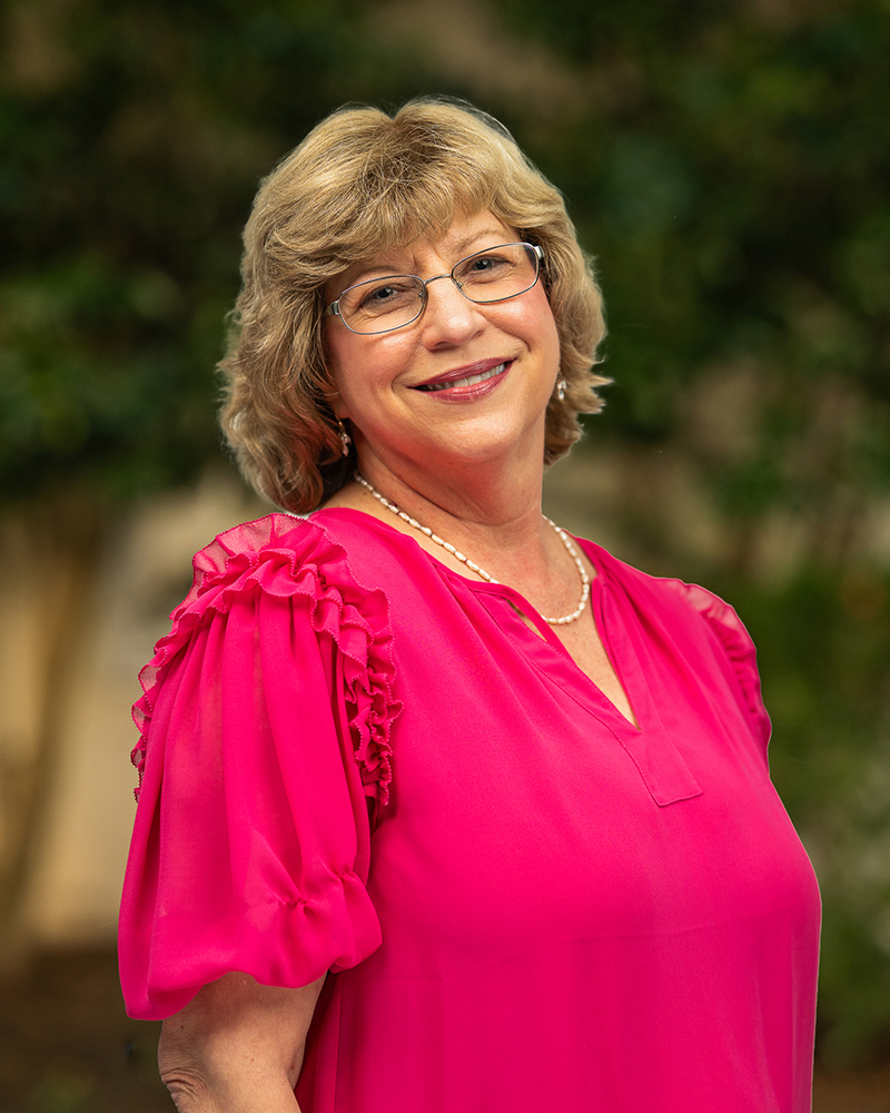 Robin Hensley, Staff